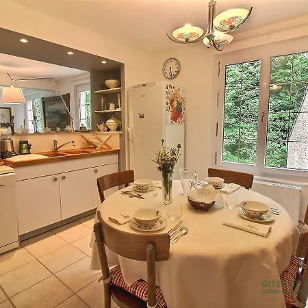 Le Vieux Moulin De Guingamp فندق مبيت وإفطار Bégard