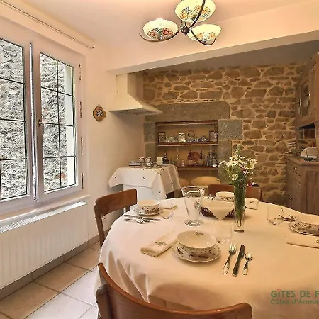 Le Vieux Moulin De Guingamp فندق مبيت وإفطار Bégard